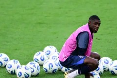 登贝莱闪耀金球时刻：恩里克助力足球新星蜕变之路